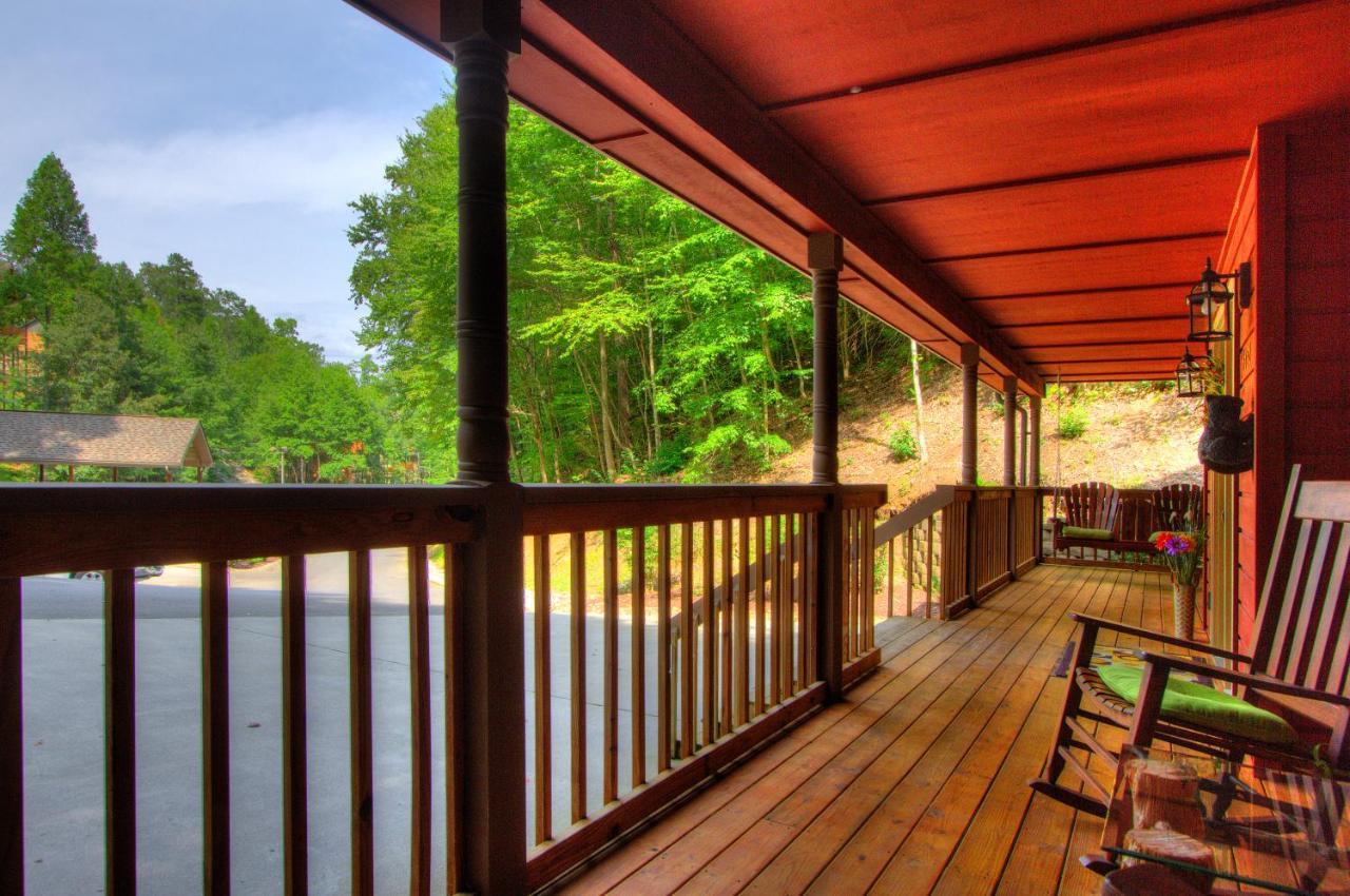 Gorgeous "Country Roads" By Honeybearcabins 4Br 4Ba, Next To Pool, Easy Drive, Main Strip Location! Pigeon Forge Bagian luar foto