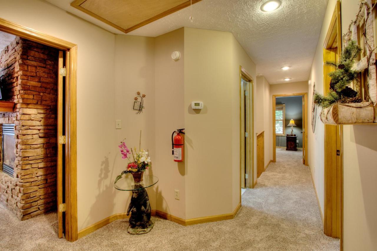 Gorgeous "Country Roads" By Honeybearcabins 4Br 4Ba, Next To Pool, Easy Drive, Main Strip Location! Pigeon Forge Bagian luar foto