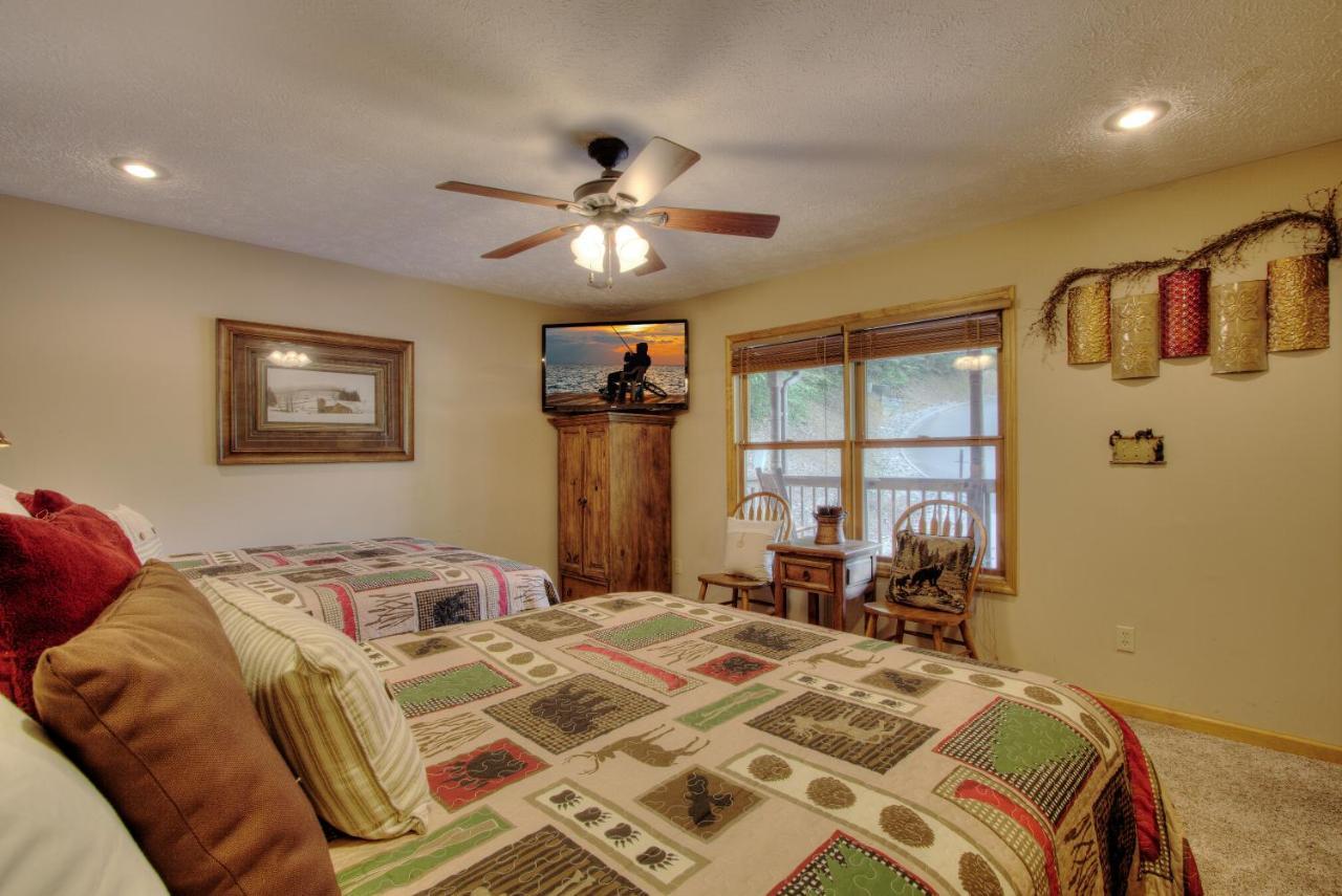 Gorgeous "Country Roads" By Honeybearcabins 4Br 4Ba, Next To Pool, Easy Drive, Main Strip Location! Pigeon Forge Bagian luar foto