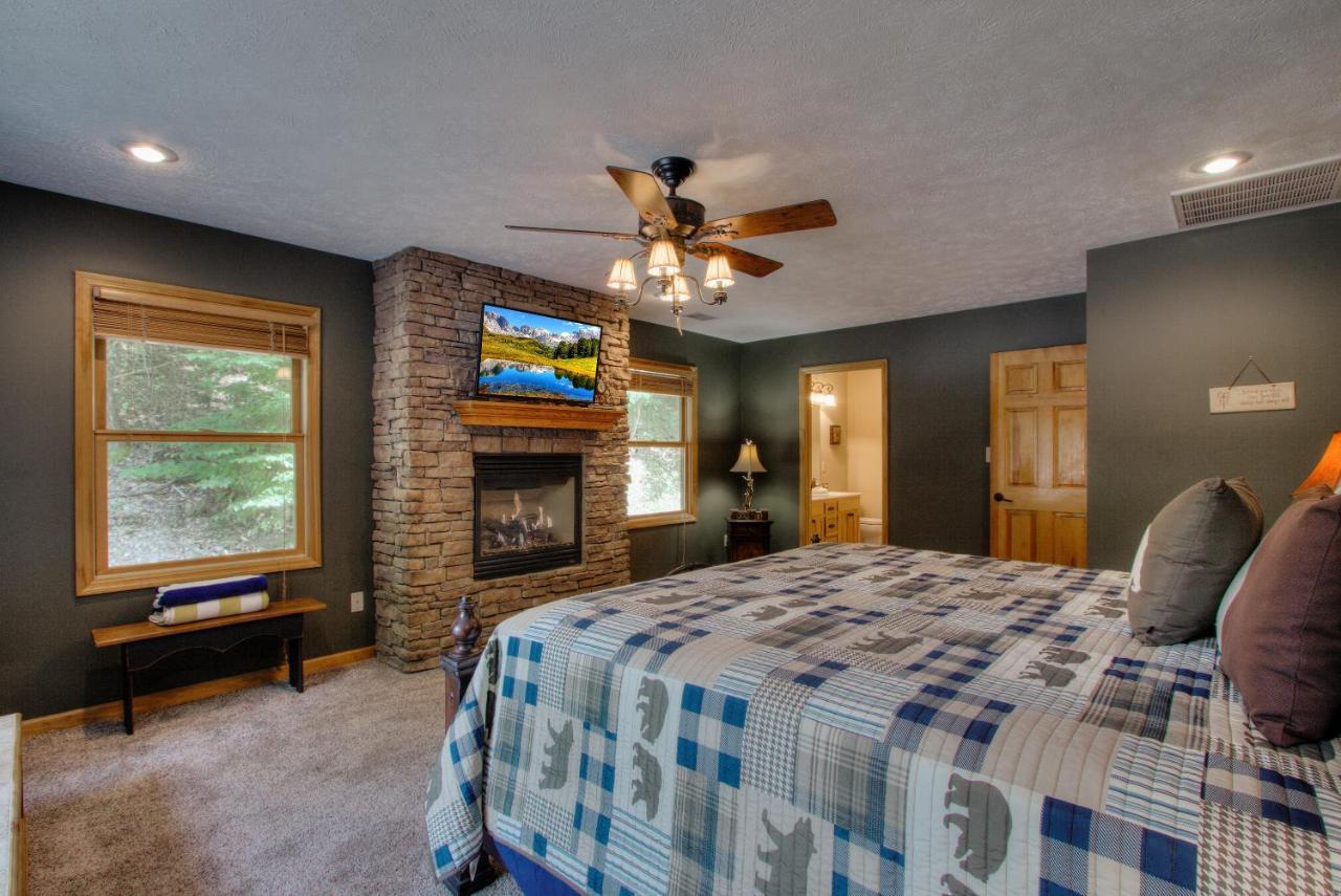 Gorgeous "Country Roads" By Honeybearcabins 4Br 4Ba, Next To Pool, Easy Drive, Main Strip Location! Pigeon Forge Bagian luar foto