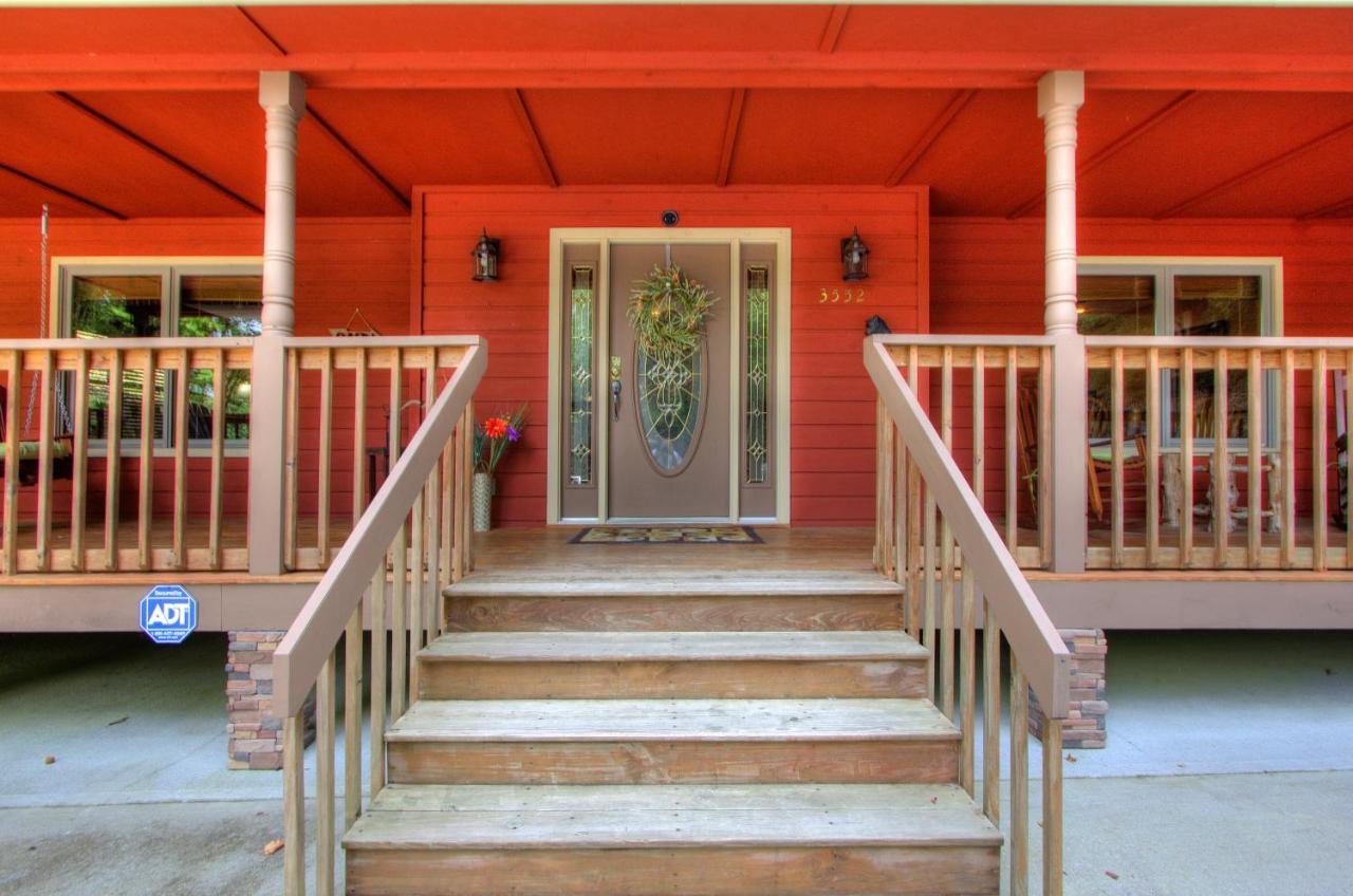 Gorgeous "Country Roads" By Honeybearcabins 4Br 4Ba, Next To Pool, Easy Drive, Main Strip Location! Pigeon Forge Bagian luar foto