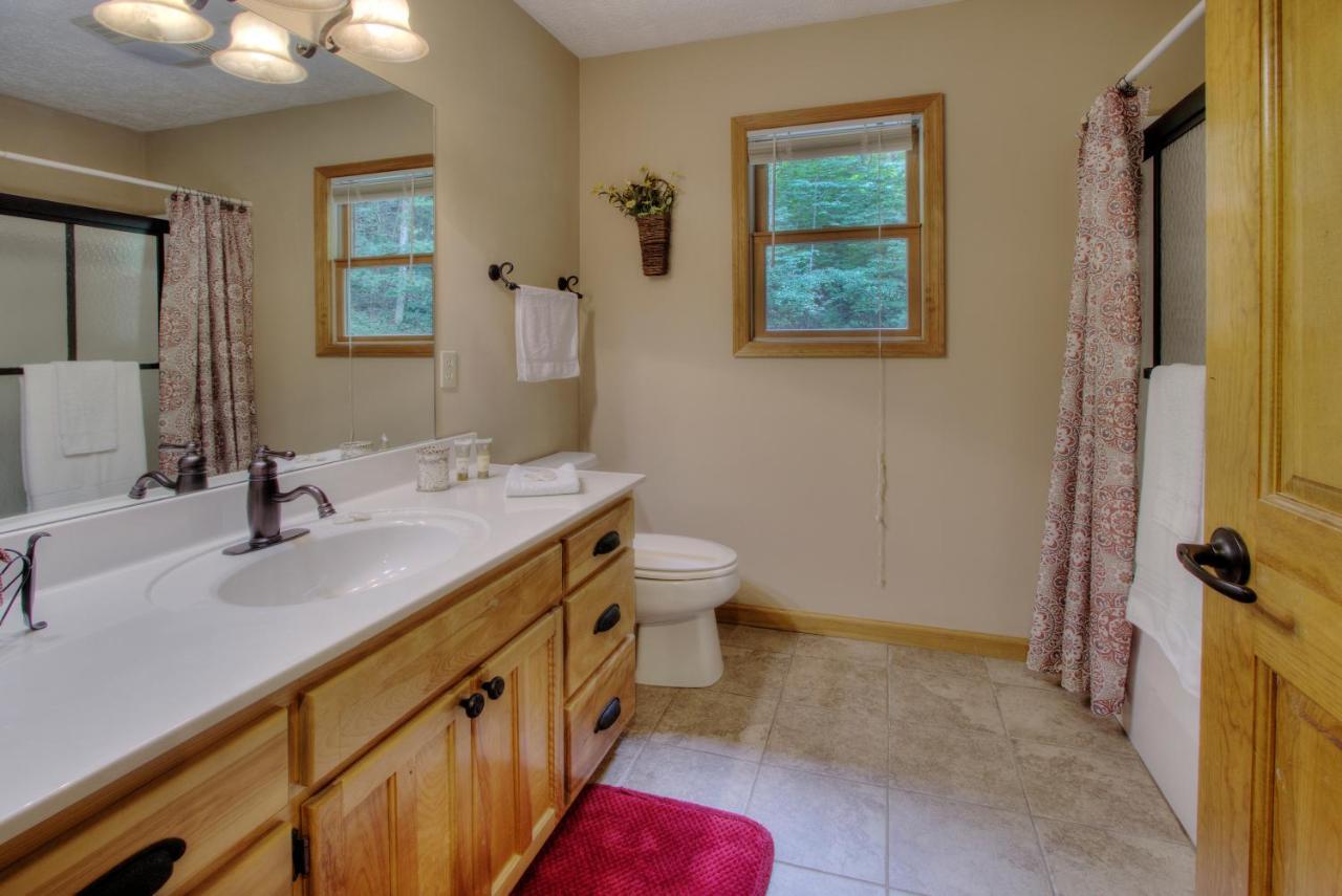 Gorgeous "Country Roads" By Honeybearcabins 4Br 4Ba, Next To Pool, Easy Drive, Main Strip Location! Pigeon Forge Bagian luar foto