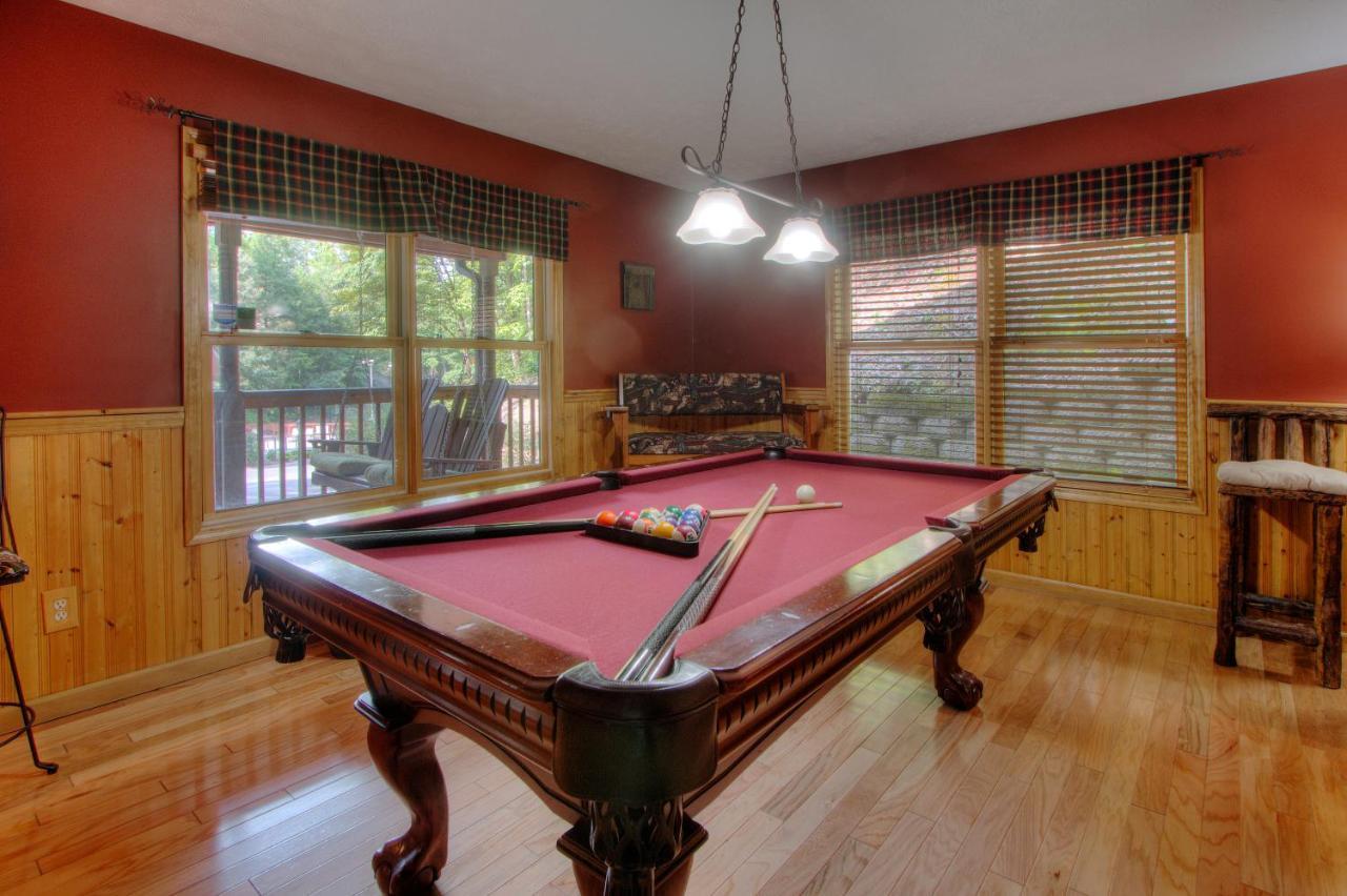 Gorgeous "Country Roads" By Honeybearcabins 4Br 4Ba, Next To Pool, Easy Drive, Main Strip Location! Pigeon Forge Bagian luar foto