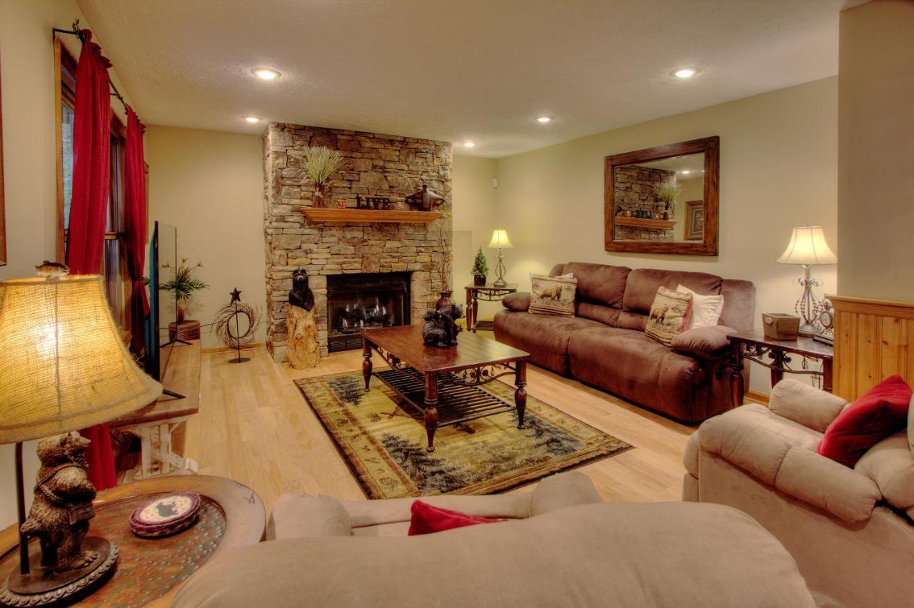 Gorgeous "Country Roads" By Honeybearcabins 4Br 4Ba, Next To Pool, Easy Drive, Main Strip Location! Pigeon Forge Bagian luar foto