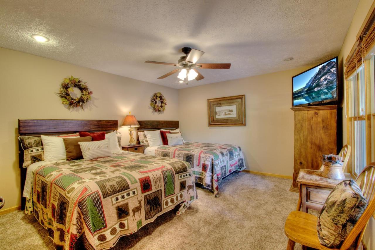 Gorgeous "Country Roads" By Honeybearcabins 4Br 4Ba, Next To Pool, Easy Drive, Main Strip Location! Pigeon Forge Bagian luar foto